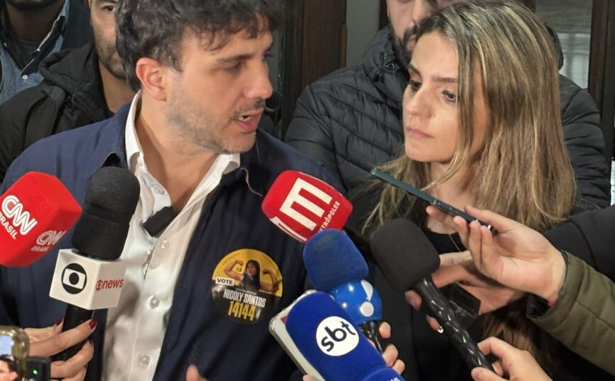 Suspeito de suborno é solto e coordenadora de campanha do Missão ironiza: “Prendeu, soltou”