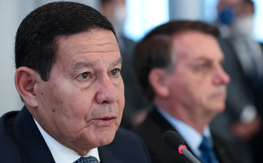 Mourão detona PEC da Escala 6×1: “tanto populista quanto oportunista”