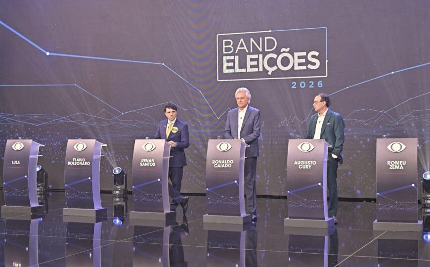 Ausência de Lula e Flávio vira munição para ataques e cobranças sobre corrupção em primeiro debate
