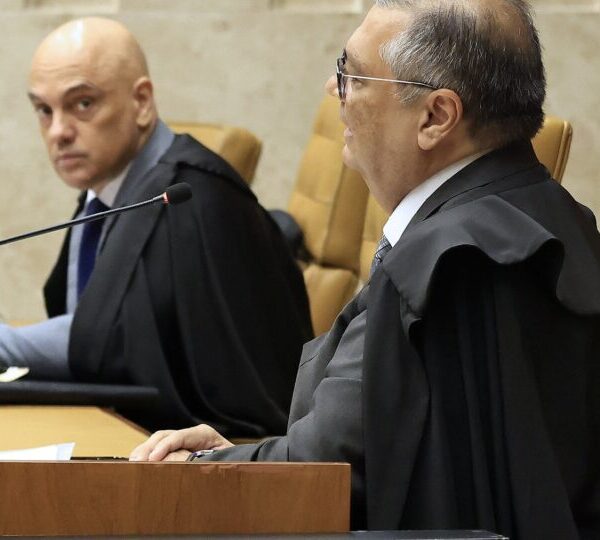 Dino e Moraes querem criar classe de jornalistas&hellip;