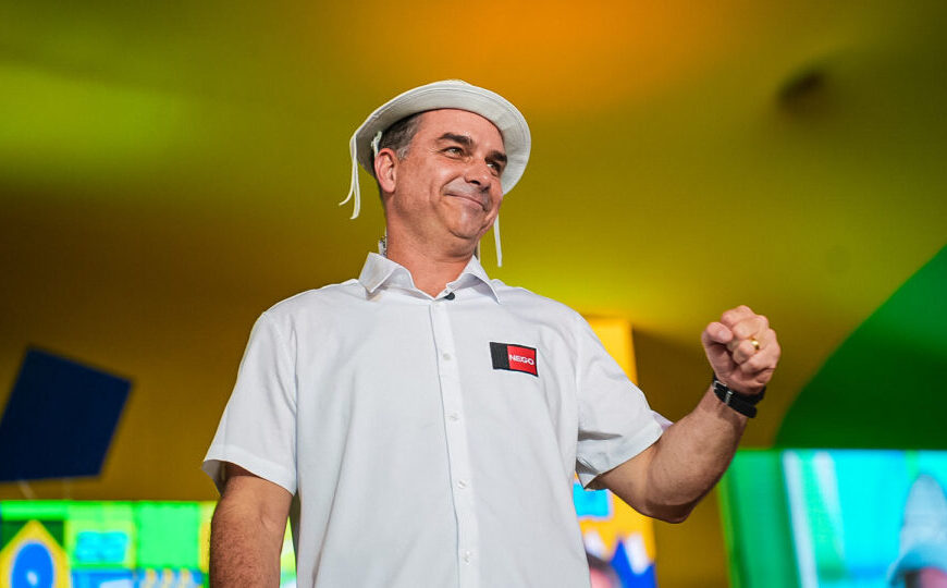 Além do Missão, Flávio diz que tentaram filiá-lo ao PT