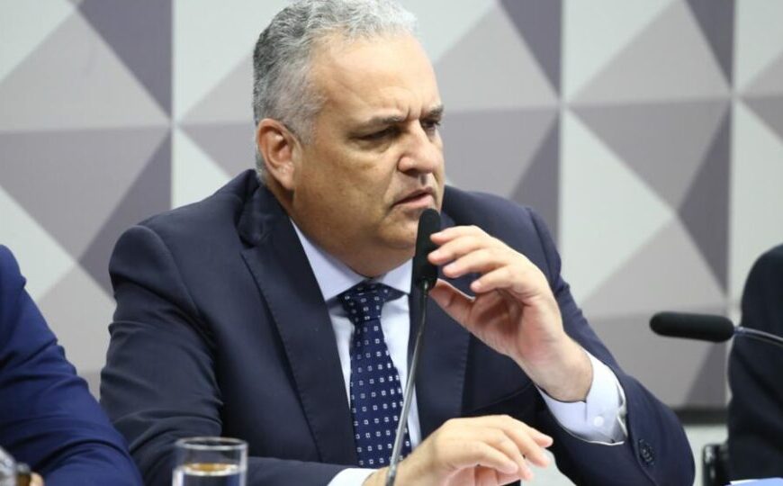Vice de Flávio disse que policial não tinha “autorização para morrer” em AL