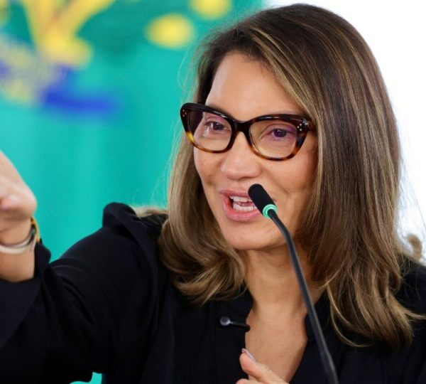 Janja homenageia Marisa Letícia após dizer que Brasil&hellip;