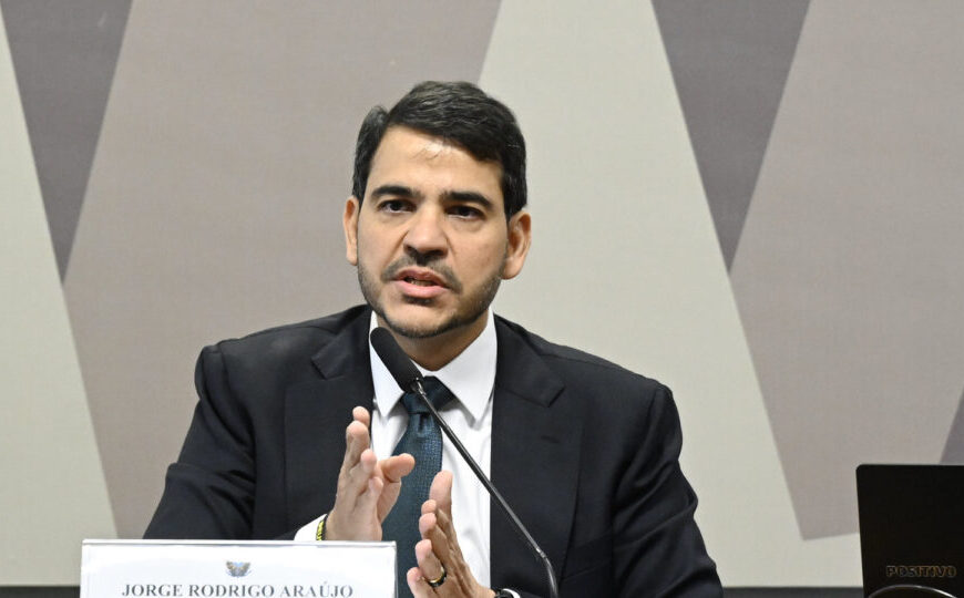 Governo processa Discord após ordem de Lula e pede indenização de R$ 500 milhões