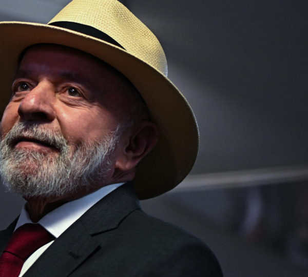 Lula reúne empresários e banqueiros a pouco mais&hellip;