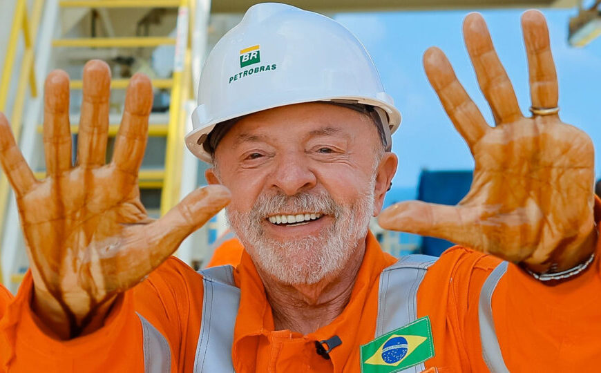 Lula ataca Lava Jato e diz que ninguém vai “meter o dedo” no petróleo do Brasil