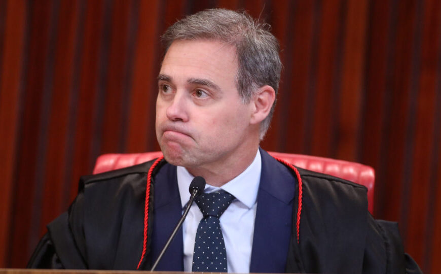 TSE barra análise de liminar de Mendonça contra PT e manda redistribuir processo