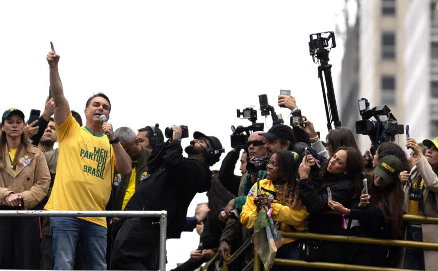 Flávio Bolsonaro aciona STF por investigação contra filho de Sarney após relato de Karina Gama
