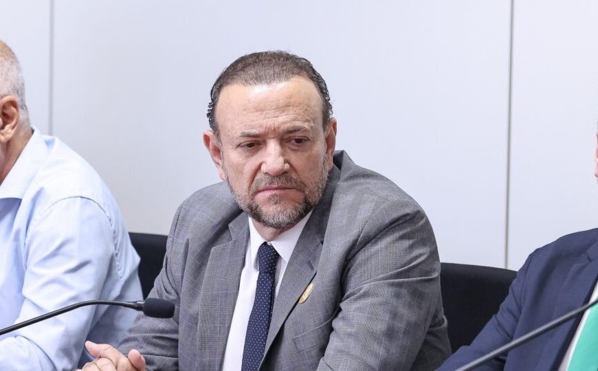 Edinho Silva diz que vista de Dino não afeta Lula um dia após admitir desgaste com crise no STF