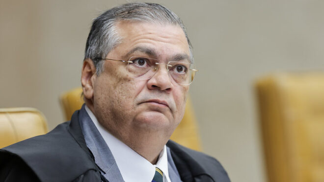 Dino defende decisões monocráticas do STF e questiona pressão por fim de inquéritos