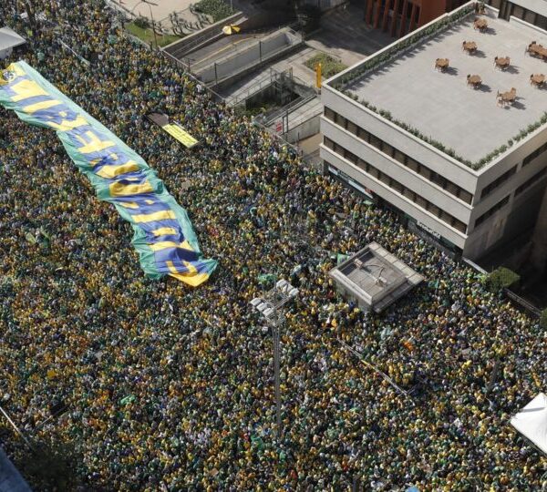 “Fora, Moraes” leva manifestantes às ruas para pressionar&hellip;