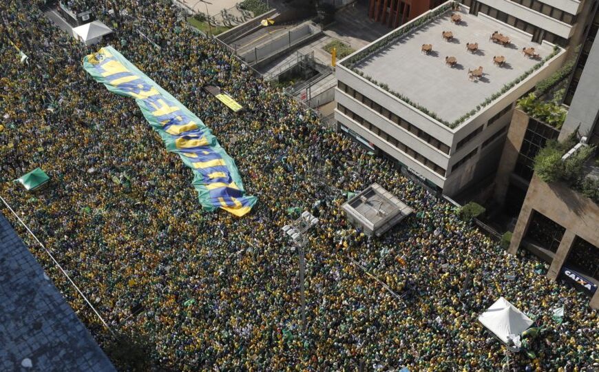 “Fora, Moraes” leva manifestantes às ruas para pressionar Senado e STF no 7 de Setembro
