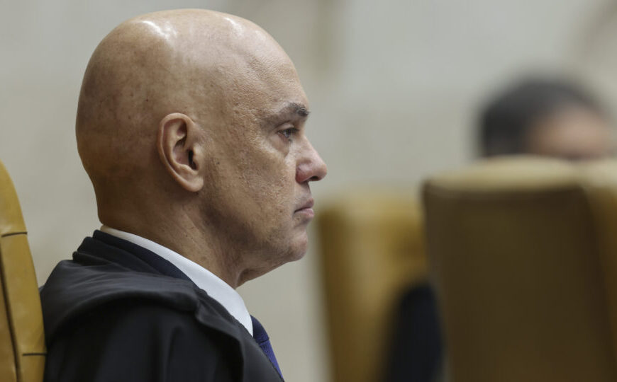 Bateu o desespero: ascensão de Flávio Bolsonaro assombra Moraes e seus aliados no STF