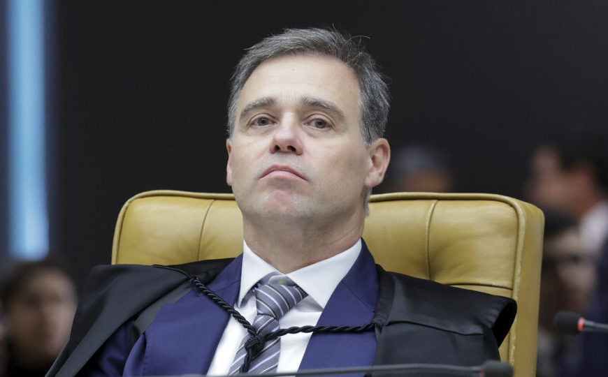 Tensão no STF: revelações da PF acirram conflito entre Moraes e Mendonça