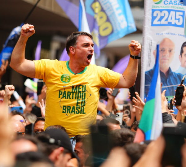Flávio defende afastamento de Moraes e diz que&hellip;