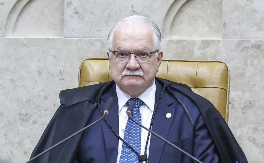 Fachin intervém na crise, prepara fim do inquérito das fake news e enfraquece Moraes