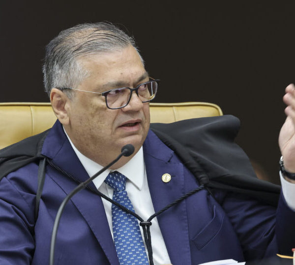 Decisão de Dino contra Flávio reaquece crise no&hellip;