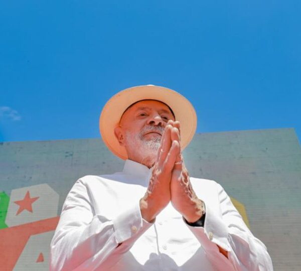 “Ligações perigosas” de Lula agora incluem ex-advogado de&hellip;