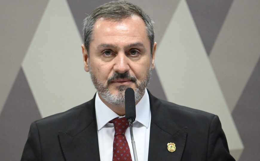 Novo recorre ao STF para restabelecer afastamento do diretor-geral da PF