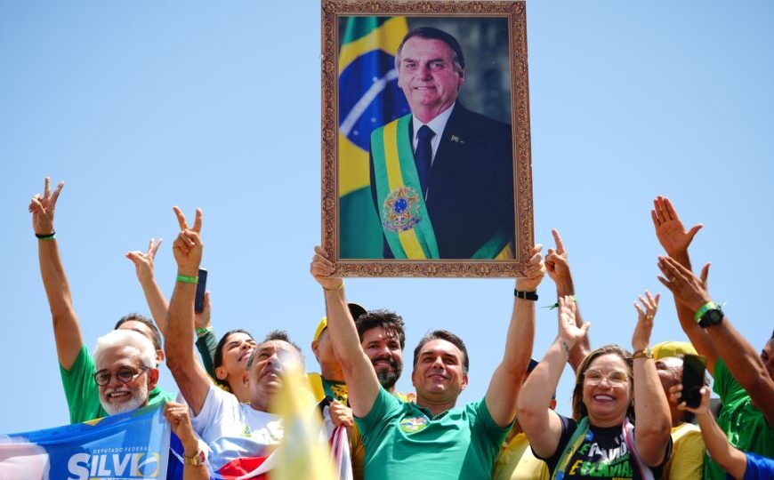 Censuras da Justiça Eleitoral à imagem de Jair Bolsonaro ferem a liberdade de expressão