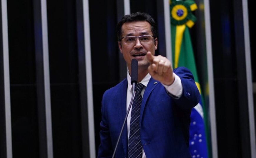 TRE-PR manda Deltan Dallagnol desativar Instagram ou remover propaganda
