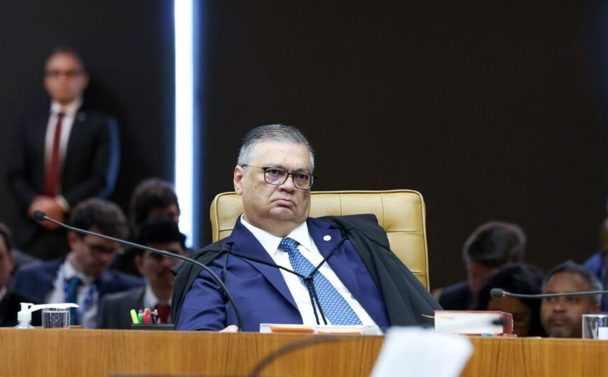Decisão de Dino tenta manter crise envolvendo Nossa Senhora Aparecida em debate perto da eleição