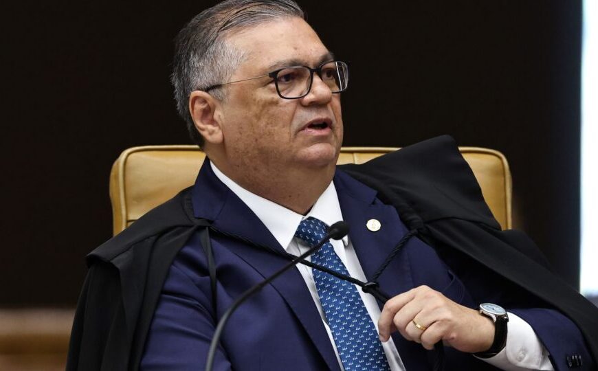 PT recorre a ação ligada ao setor de mineração para pedir que Dino investigue Flávio