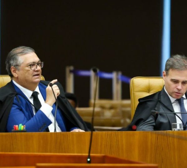 Cinco críticas de Dino à decisão de Mendonça que&hellip;