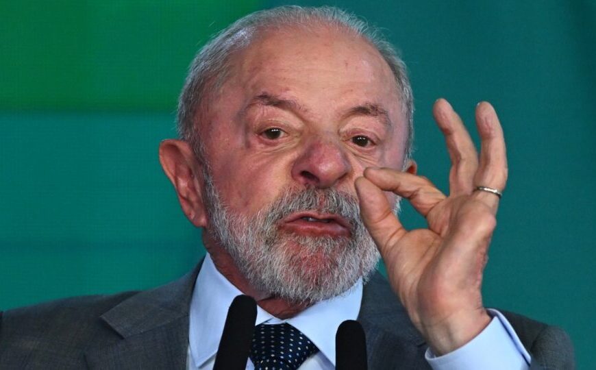 Lula pode aumentar o Bolsa Família às vésperas da eleição?