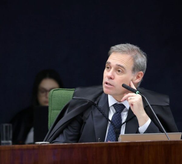 Em carta ao STF, pai de Vorcaro diz&hellip;