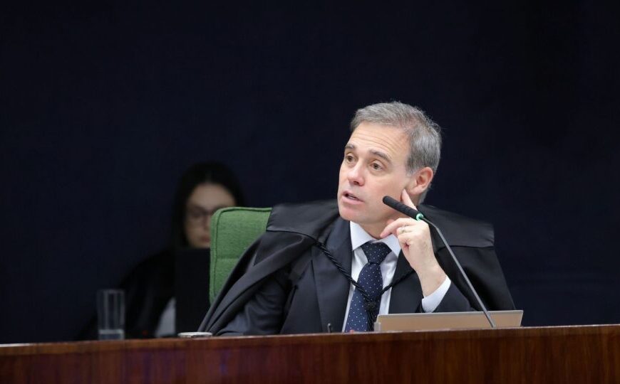 Em carta ao STF, pai de Vorcaro diz ser vítima de “injustiça” e cobra Mendonça