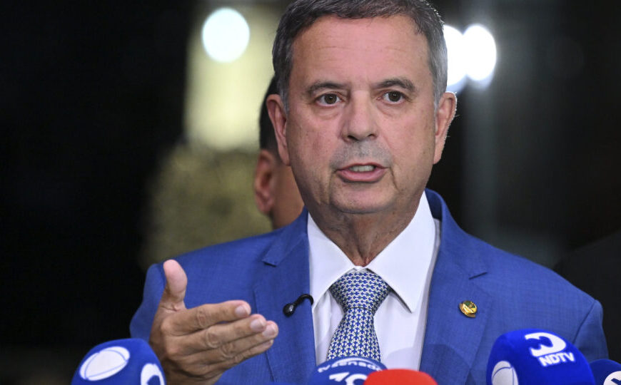 Marinho propõe que 49 senadores possam abrir impeachment de ministro do STF