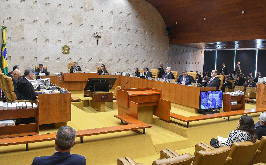 Seccionais da OAB e UNE assinam manifesto por mudanças no STF