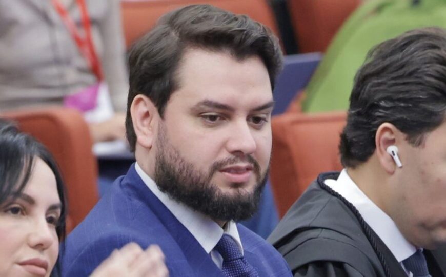 Toffoli rejeita pedido de Filipe Martins para deixar regime fechado