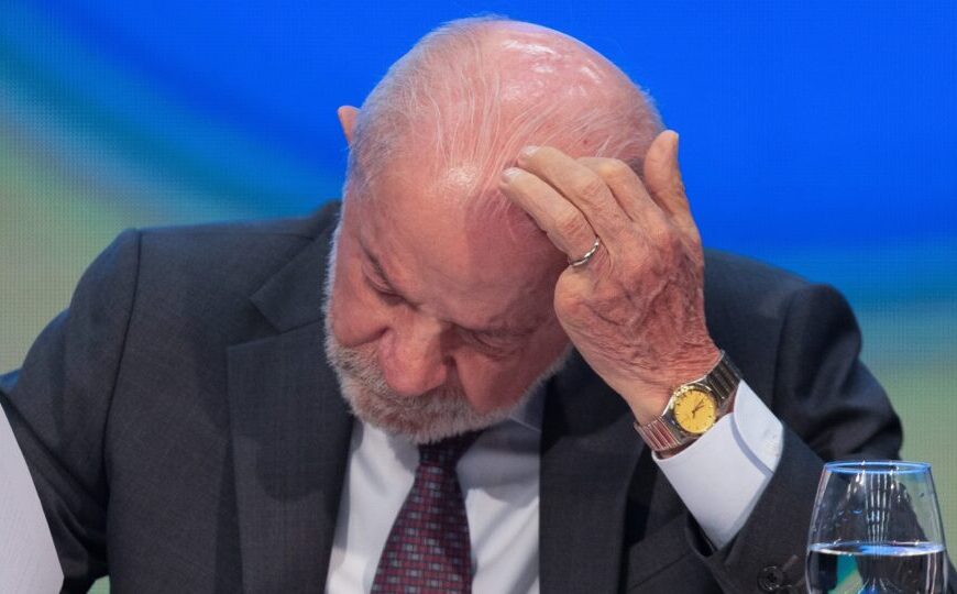 PEC do fim da escala 6×1 perde força como estratégia eleitoral de Lula