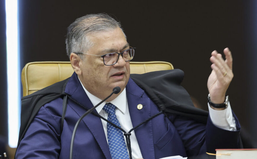Dino pode anular uma eventual vitória de Flávio Bolsonaro nas urnas?