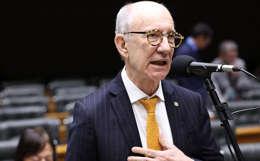 Deputados do PT pedem que STF investigue ligação de Nunes Marques com Vorcaro