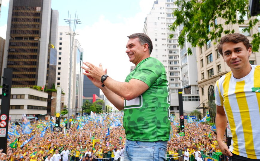 Esquerda intensifica ofensiva judicial contra Flávio Bolsonaro e a direita no STF