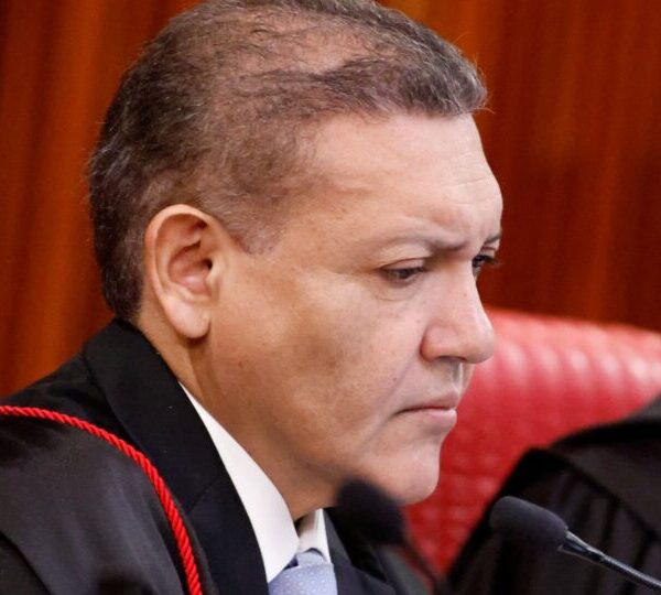 Nunes Marques autoriza reativação imediata do canal “Exército&hellip;