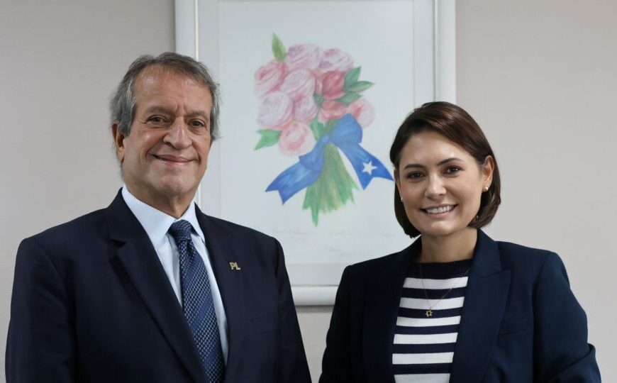 Valdemar e Michelle discutem futuro do PL após Flávio deixar o país